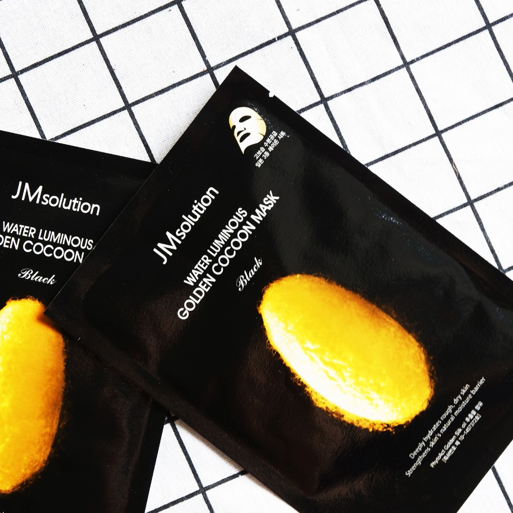 Mặt nạ mắt kén vàng JM Solution Water Luminous Golden Cocoon Eye Mask Black (Hộp 10 miếng 45g)