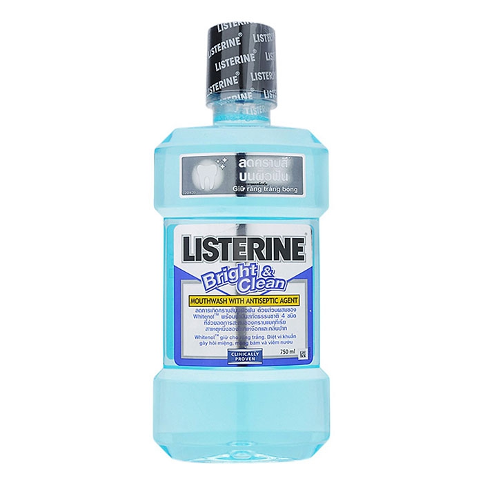 Nước súc miệng trắng sáng răng Listerine Bright Clean 750ml