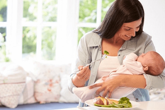 [Góc Chia Sẻ] Phụ nữ sau sinh nên ăn rau gì giúp lợi sữa?